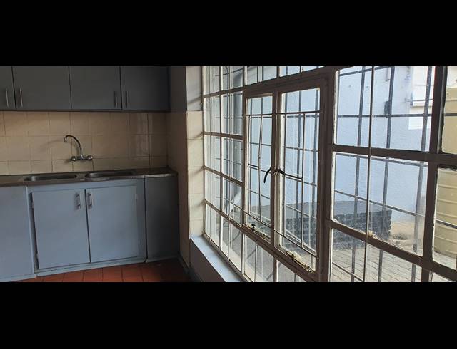 4 BEDROOM HOUSE FOR SALE IN HEIDELBERG INDUSTRIAL